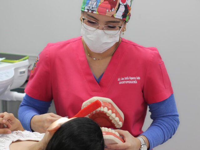 Dra. Ana Sofía Es. Odontopediatría